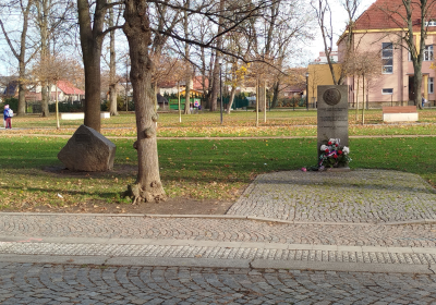 Pomník T. G. Masaryka, Holice