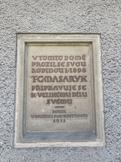 Pamětní deska z roku 1923